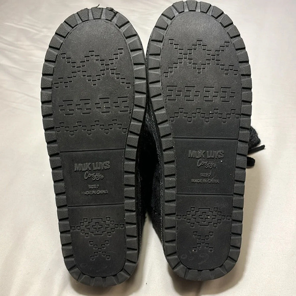 MUK LUKS BLACK FOLD OVER TALL BOOT
Cable Knit Winter Women’s size 7 - Picture 8 of 11